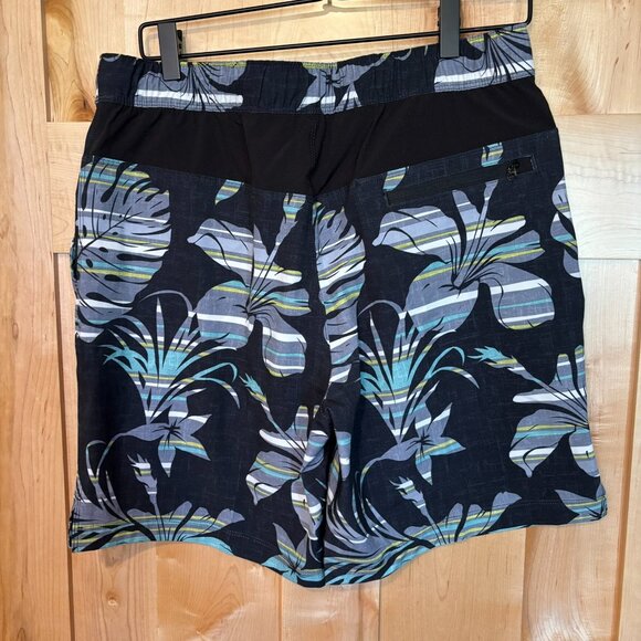 NWT Speedo Tech Volley Swim Shorts Small 30/32 Boxer Brief Liner UPF50+ Stretch - Picture 2 of 8